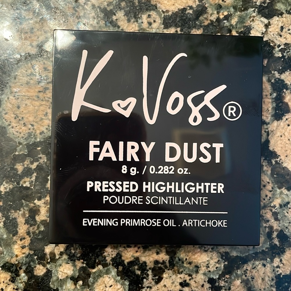K. Voss Pressed Highlighter